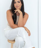 Book an Appointment with Daniella De la Fuente at Coral Gables